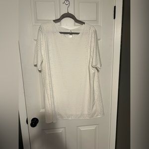 New without tag Chic Soul 3x white top